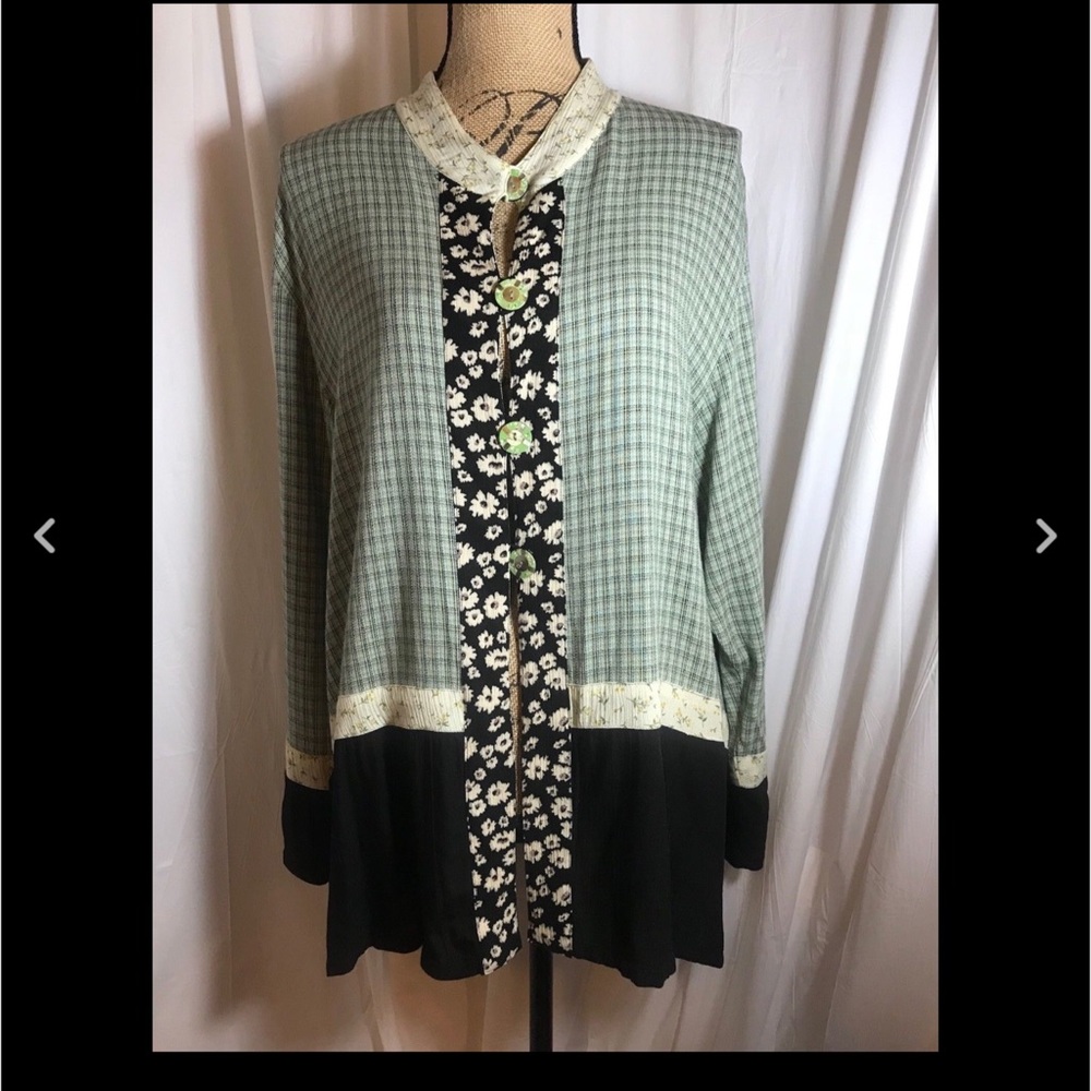 Globe Trotter Clothing of Bali Plaid Floral Tunic